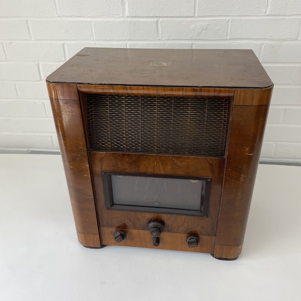 3: Vintage Wooden Radio (Non practical)