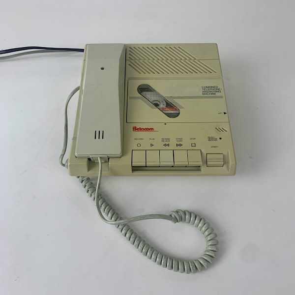 4: Betacom Telephone With Answering Machine