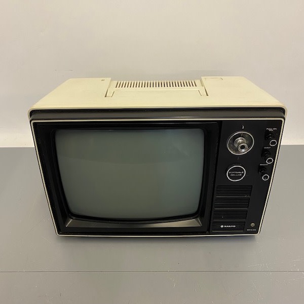 4: Fully Working Black & White Cream Sanyo Portable Deluxe TV
