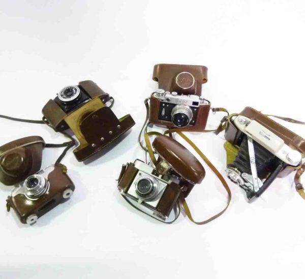 1: Brown Leather Cased Camera (Non Practical)