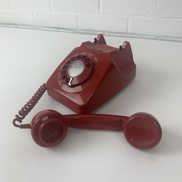 2: Red Retro Telephone