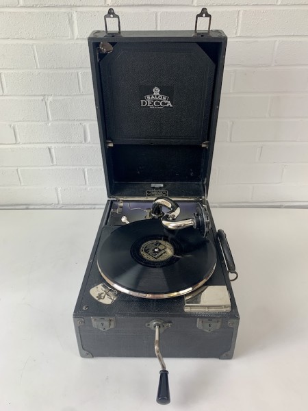 2: Decca Gramophone (Fully Working)