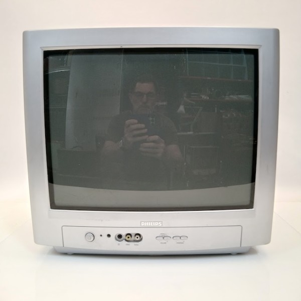 4: Fully Working Philips Colour TV (16