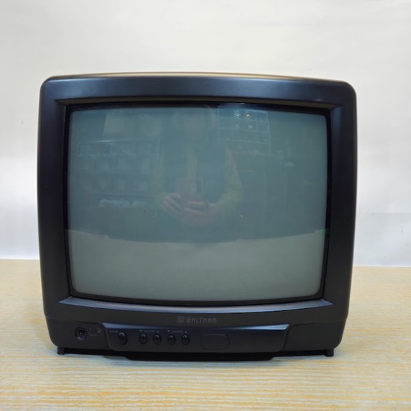 4: Fully Working Waltham Colour TV