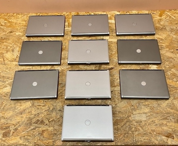 6: 11 x  Fully Working Dell PP18L Laptop With Windows XP (2004)