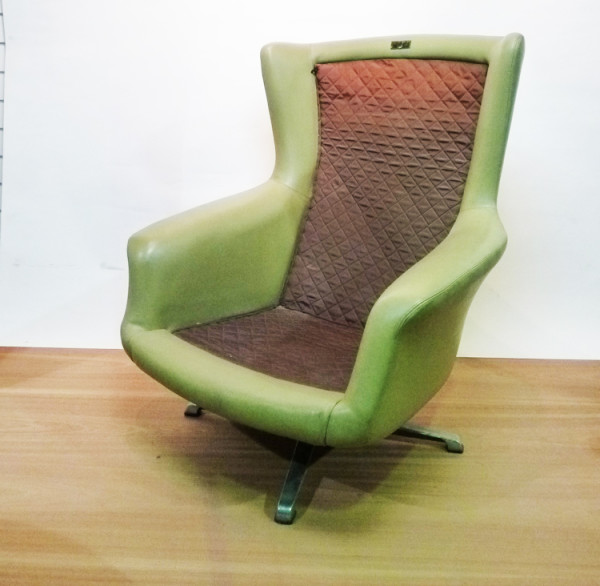 3: Green 1960's Retro Swivel Chair