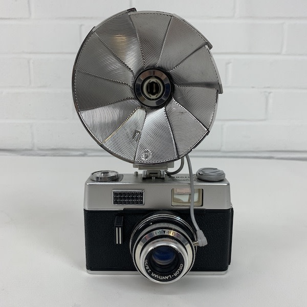 3: Vintage Camera With Flash Unit (Non Practical)