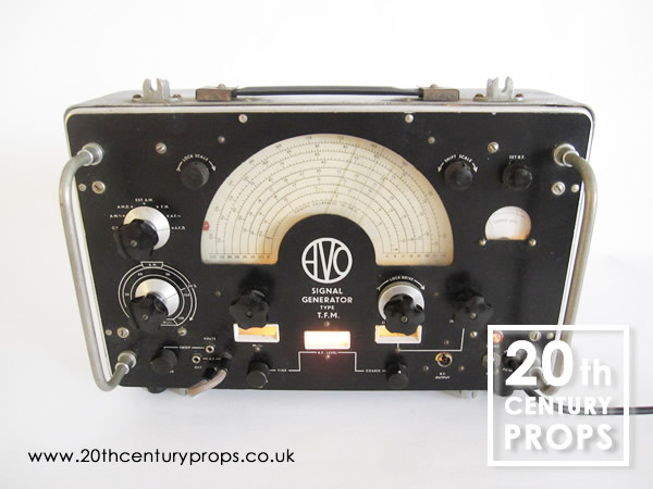 2: Frequency Signal Generator
