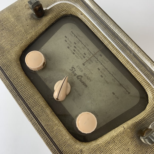 2: Vintage Sky Queen Radio