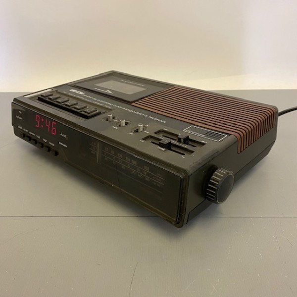 5: Retro Clock Radio/Cassette Recorder