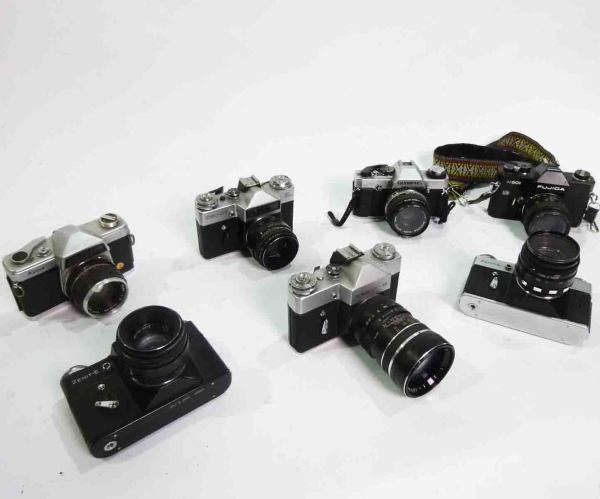 1: 90's Style SLR Camera (Non Practical)