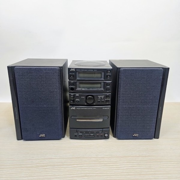 1: JVC CD/Cassette/Radio Stereo With Speakers