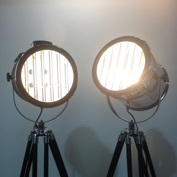 6: Modern Glamour Polished Chrome Spotlight (Working)