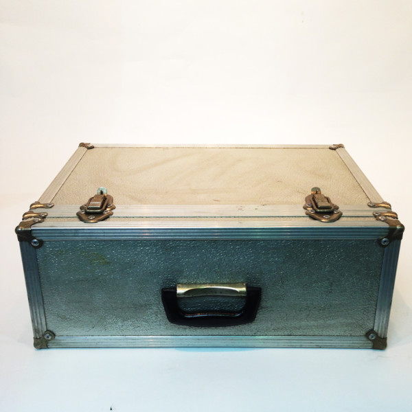 4: Metal Flight Case