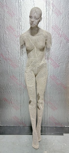 1: Mesh Female Mannequin