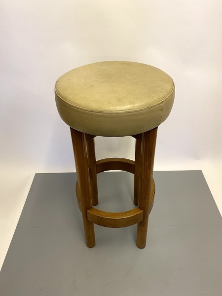 6: Pub Stool