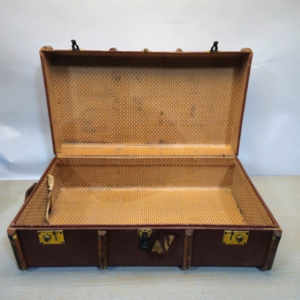4: Vintage Trunk