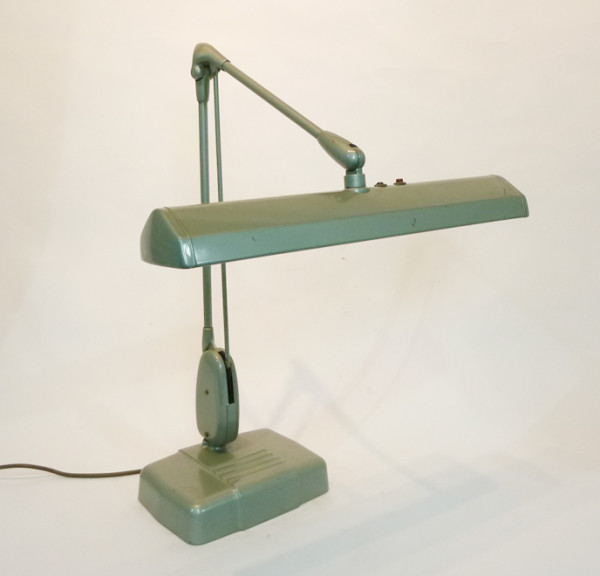 1: Large Industrial Adjustable Desk Lamp (Working)