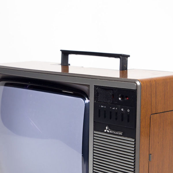 5: Non Practical Vintage Mitsubishi TV (14.5