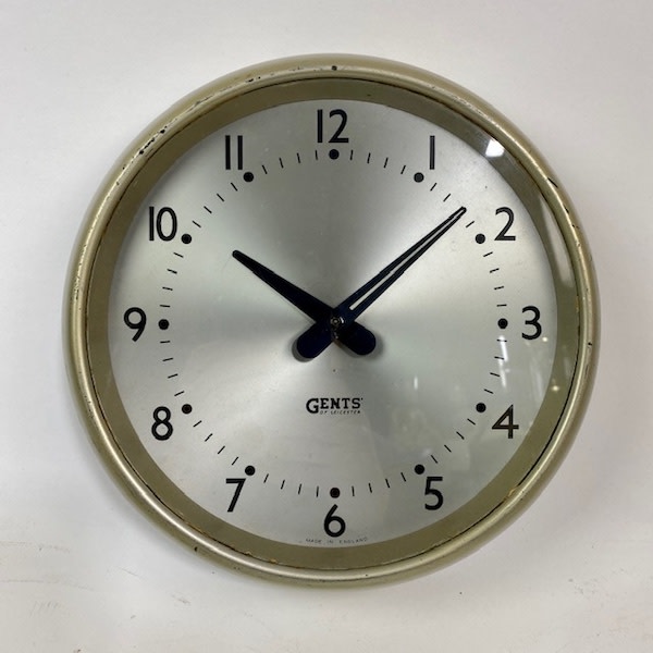 3: Gents Industrial Wall Clock (Diameter 28cm) (Non Practical)