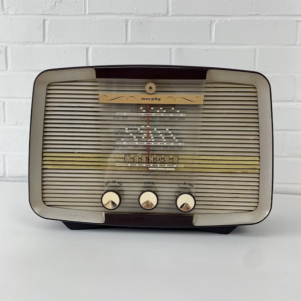 4: Murphy Vintage Radio (Non Practical)