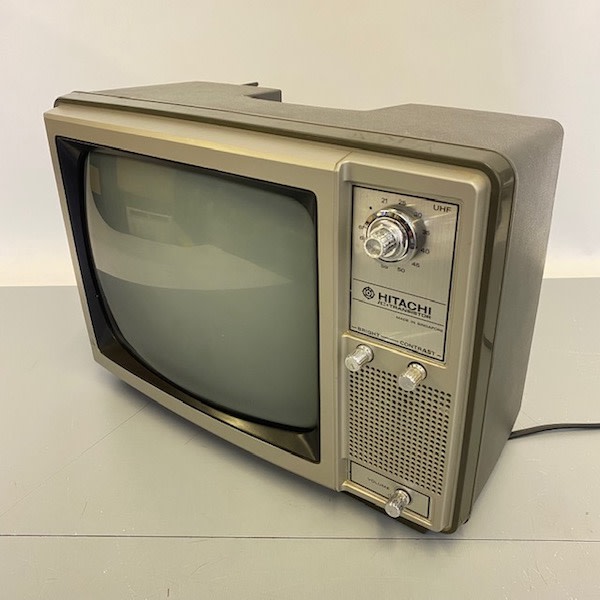 3: Fully Working Black & White Hitachi IC Transistor TV M1262 (12