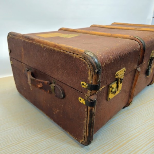4: Vintage Trunk