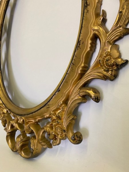 3: Gold Decorative Oval Frame (no glass)
