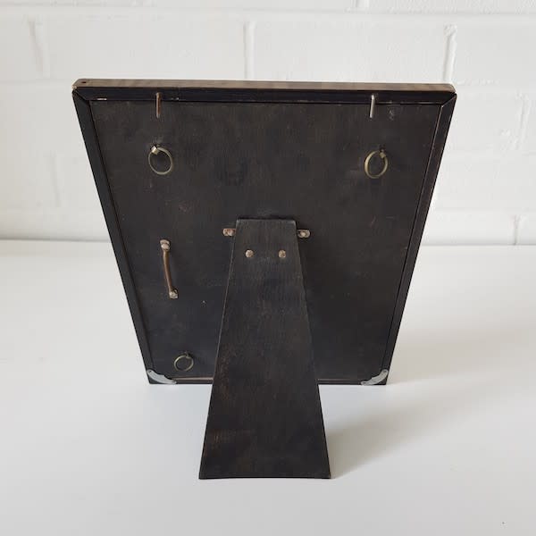 2: Vintage Photo Frame