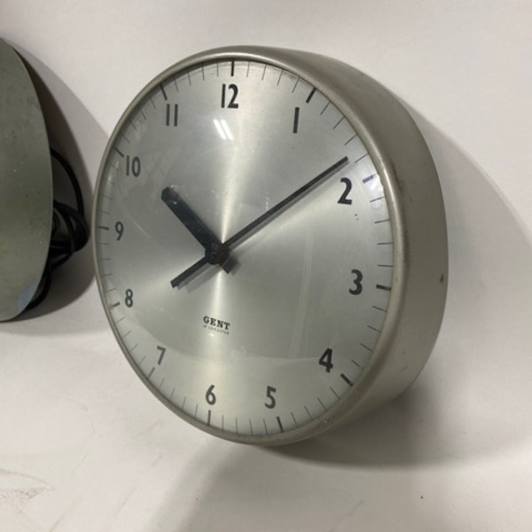 2: Gent Wall Clock (Non Practical)