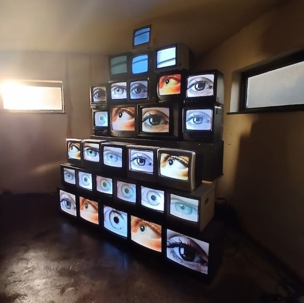 3: Stack Of 29 Fully Working Retro CRT TV's & Monitors