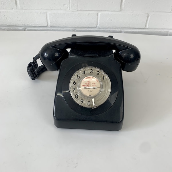 3: Retro Telephone