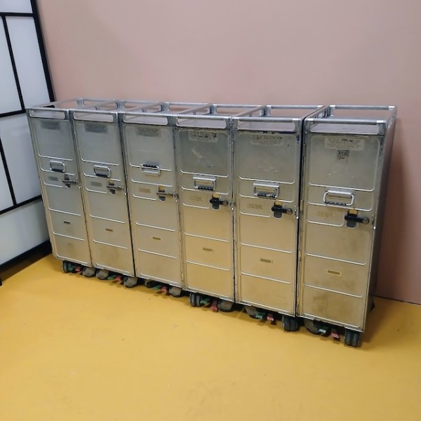 1: American Airlines Silver Service Trolley