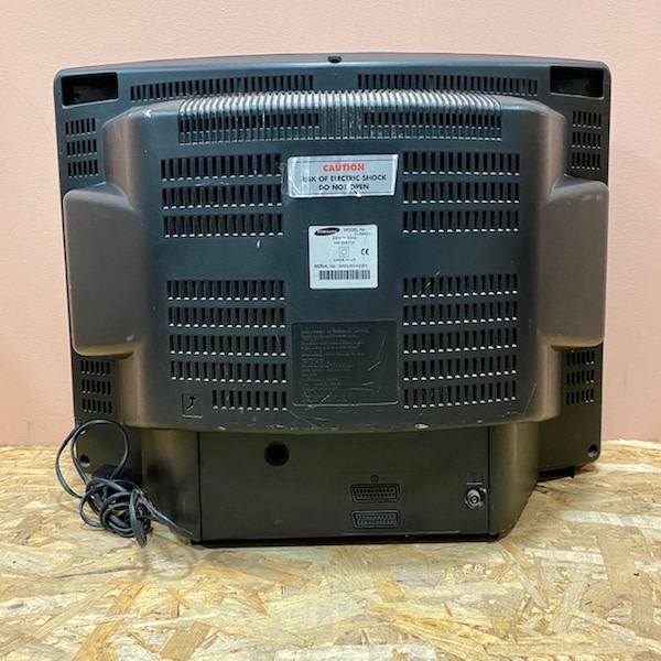 5: Fully Working Colour Samsung TV (24