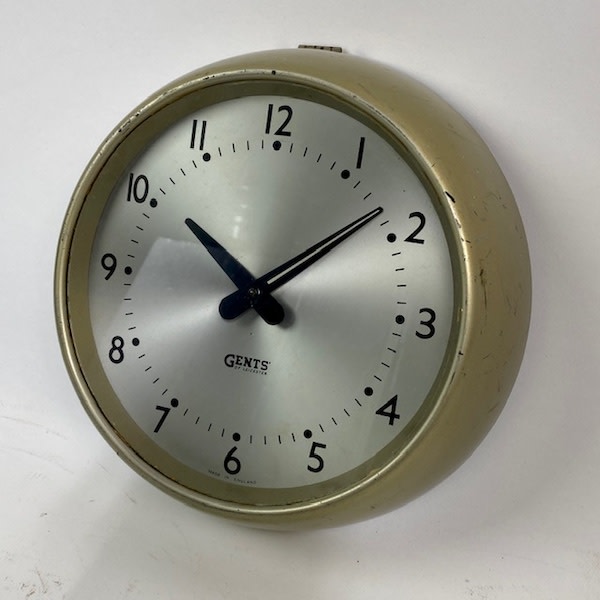 3: Gents Industrial Wall Clock (Diameter 28cm) (Non Practical)