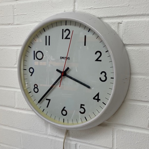 3: Working Smiths White Wall Clock