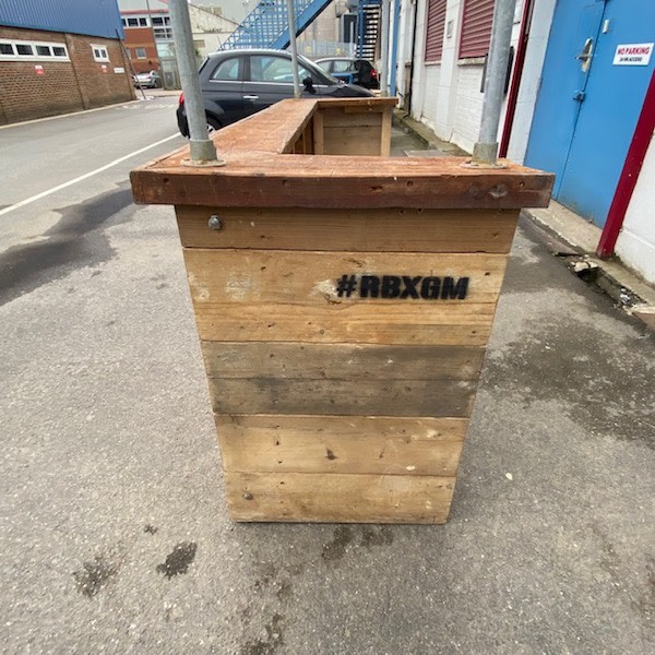 8: Rustic Pallet Bar With Scaffold Frame (Ideal For Lights/Decor)