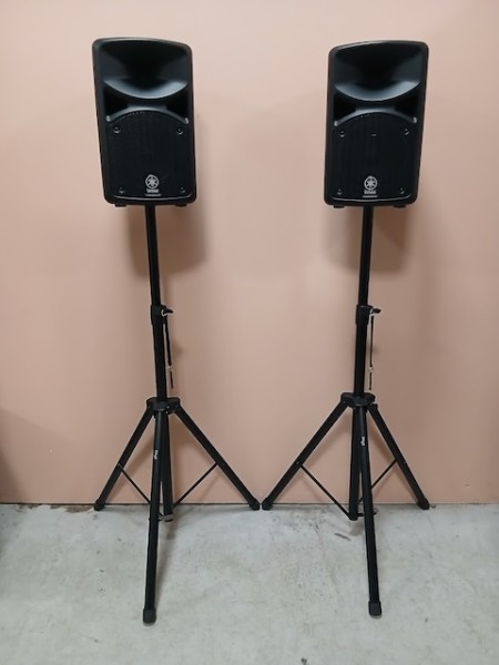 1: Fully Working Yamaha Portable PA System With Stand