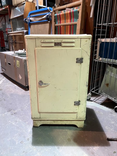 1: 1960's Storage Unit