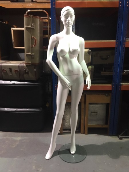 2: Female Mannequin