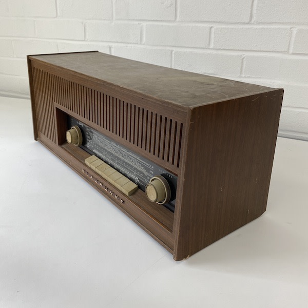 2: Blaupunkt Radio (Non Practical)