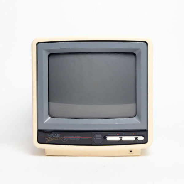 1: Fully Working Colour Hinari Traveller CT16 TV (9.5