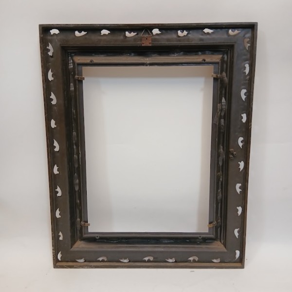 3: Ornate Decorative Gold Frame