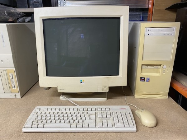 3: Fully Working Retro Formac Computer With Base Unit, Keyboard & Mouse (1998) (19