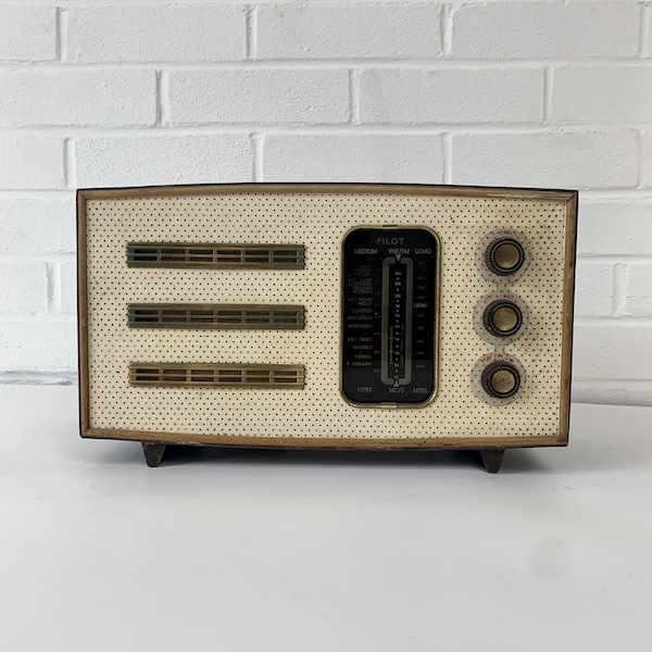 4: Retro Radio  (Non Practical)