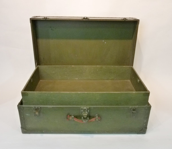 6: Green Wooden Vintage Chest/Trunk