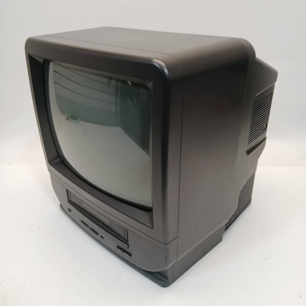 4: Fully Working Colour Matsui TV With VHS Player (13.5
