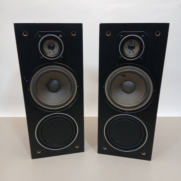 3: Pioneer SX30 Retro Wooden Speaker (Non Practical)
