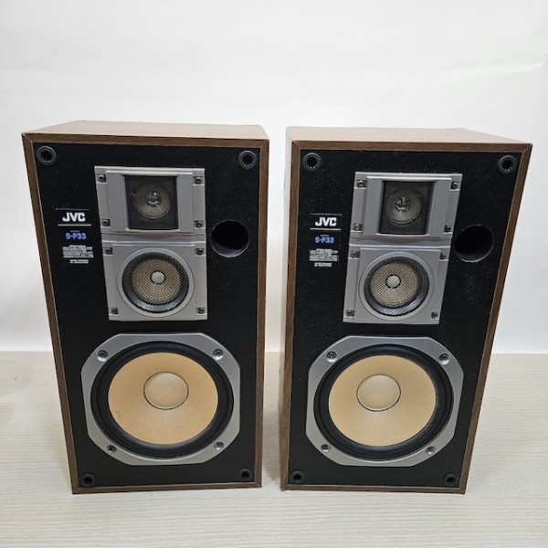 4: Retro JVC Wooden Speaker