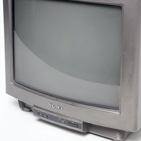 2: Non Practical Sony Trinitron TV 